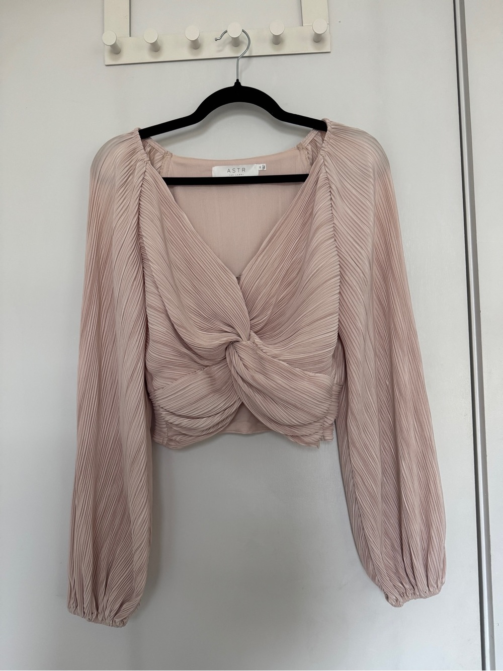 ASTR the Label Blush Pleated Knot-Front Long Sleeve Blouse